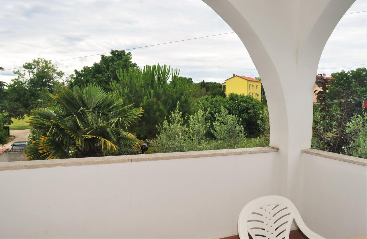 Tri Srca Apartments & Rooms Funtana Exterior photo